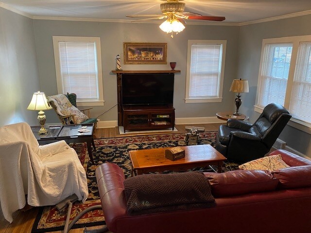 Living Room 1st Floor - 432 W Stevens St