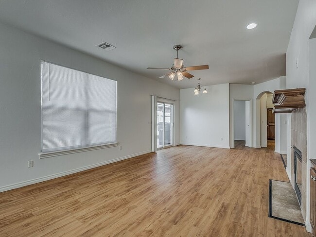 Building Photo - 11409 NW 121st Pl