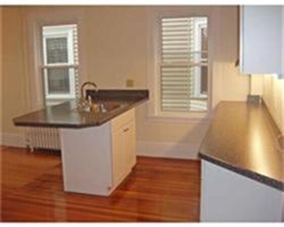 Foto principal - 17 E Milton Rd