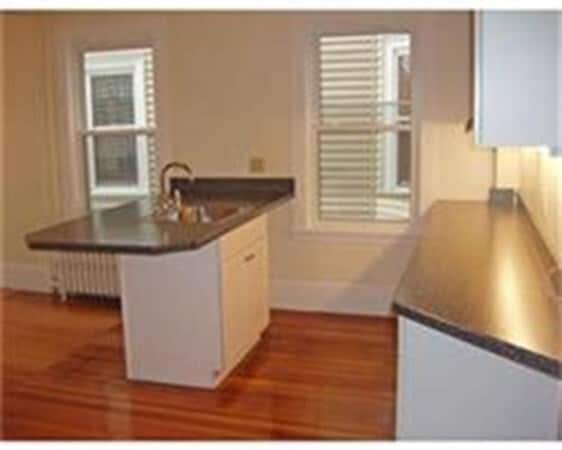 Primary Photo - 17 E Milton Rd