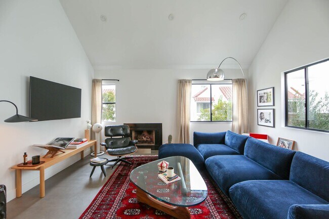 Foto del edificio - 701 Kettner Blvd