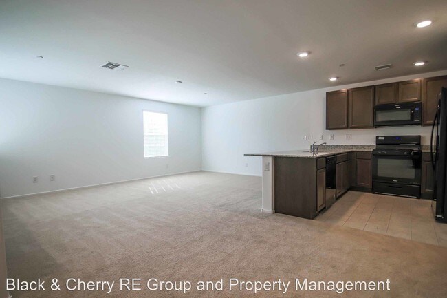 Building Photo - 3 br, 2 bath House - 4594 Townwall St.