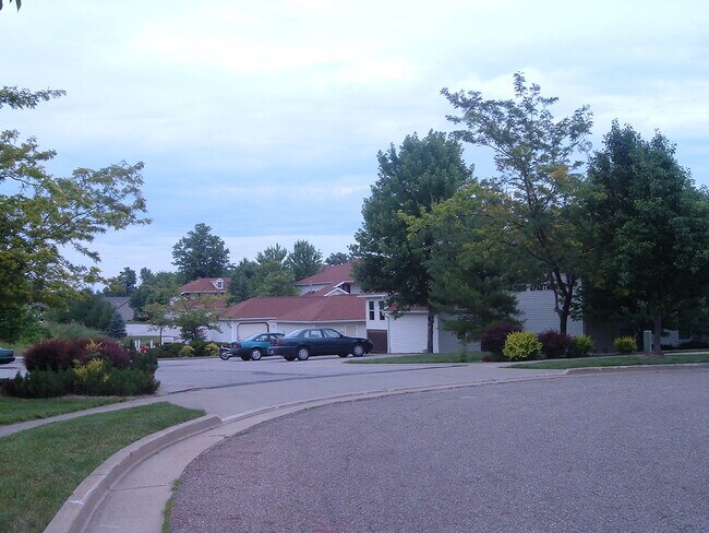 Entrance from Wren's Circle - 2360 Wrens Dr S