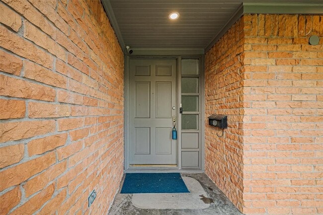 Building Photo - 1708 Ruella Ln
