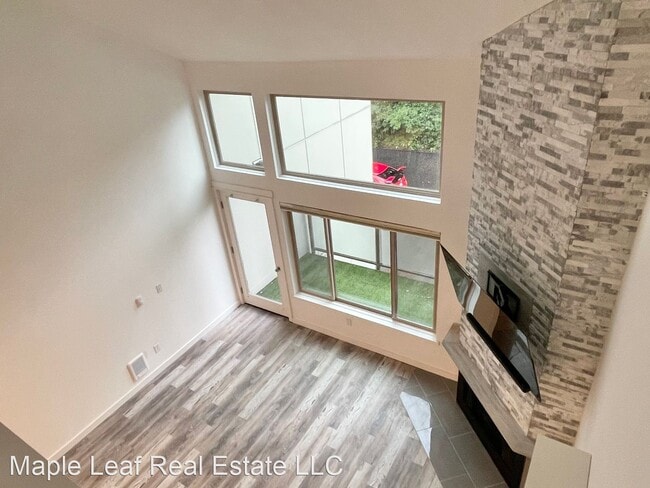 Building Photo - 1 br, 1 bath House - 7307 Sand Point Way N...