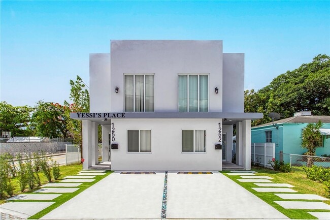 Photo - 1252 NW 39th St # 1252 MIAMI, FL 33142 House