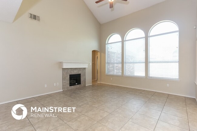 Building Photo - 513 Mulberry Ln