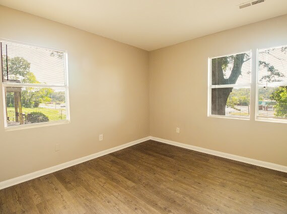 Foto del edificio - 206 Highway Ave