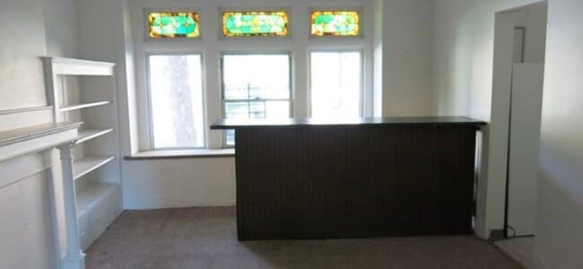 Building Photo - 6 bedrooms Student Housing Available for r...