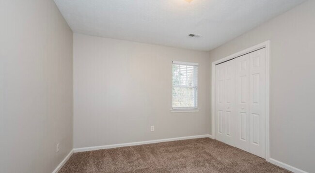 Building Photo - 627 Beaver Run Trce