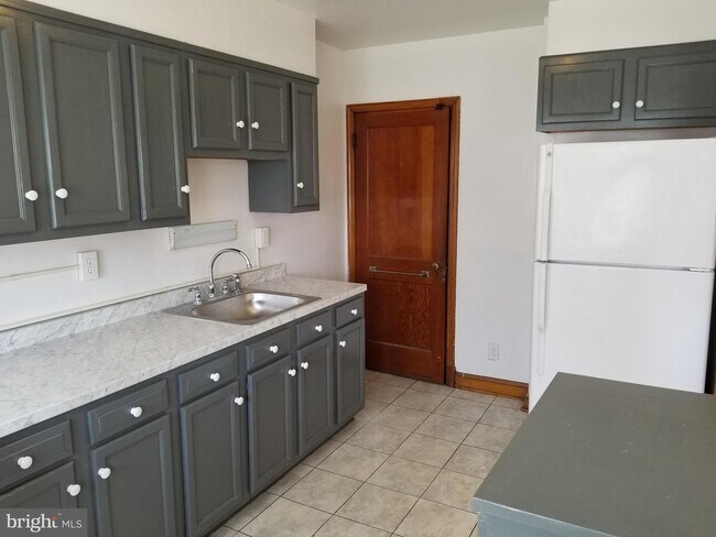 Foto del edificio - 1673 Burnwood Rd