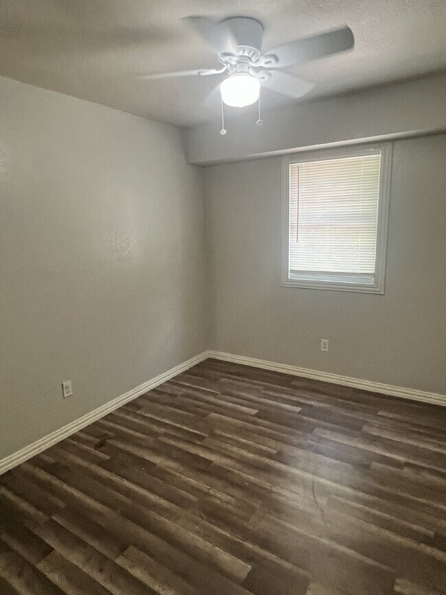 Building Photo - 3100 Botham Jean Blvd