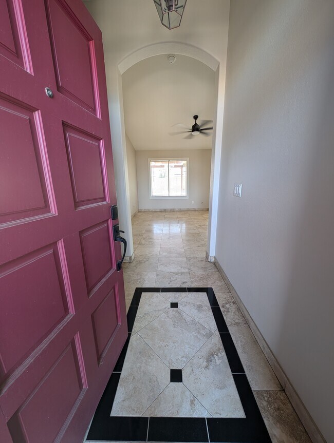 Foto del edificio - 8785 W Cavalier Dr
