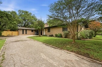 Building Photo - 8910 Little Walnut Pkwy