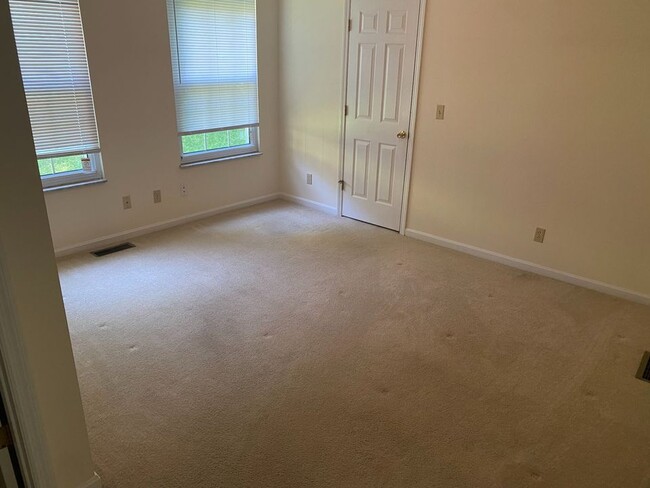 Building Photo - 102 Appomattox Plz
