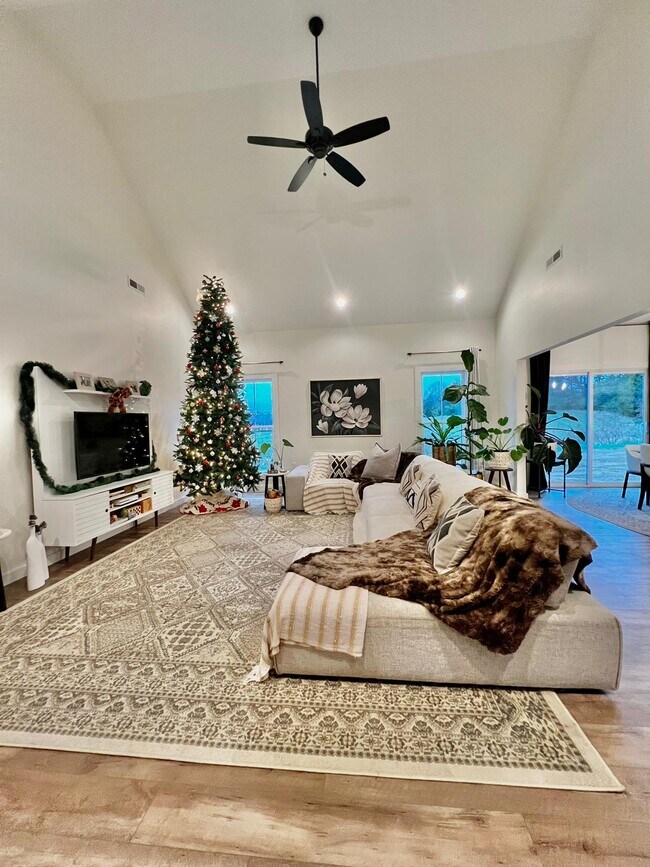 Foto del edificio - 374 Rolling Brook Dr