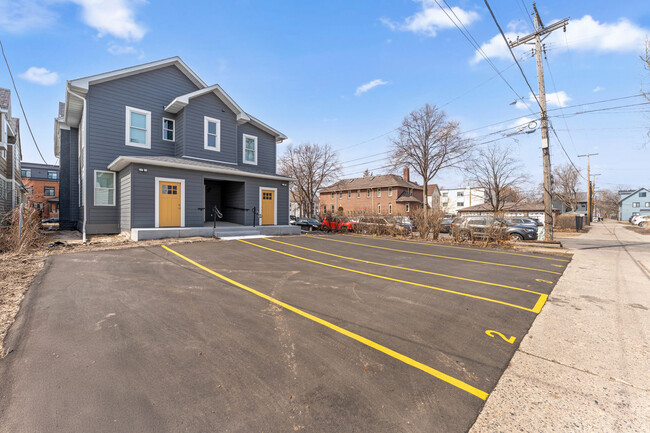 Building Photo - 1201 7th St SE