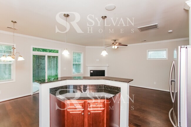 Foto del edificio - Prepare to be impressed by this 3 bedroom, 2 bathroom home