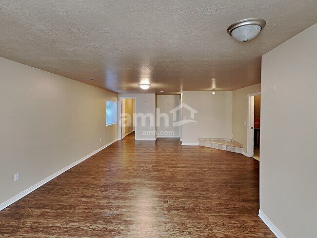 Foto del edificio - 169 E 2400 S