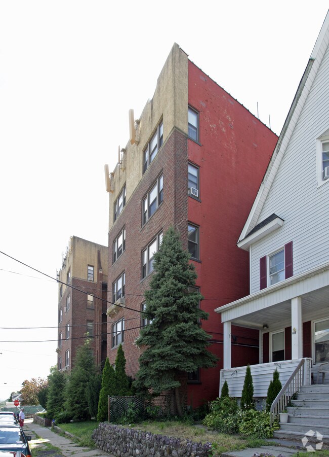 The Pilgrim Apartments Boonton, NJ