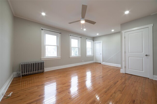 Foto del edificio - 83 Mill River Ave