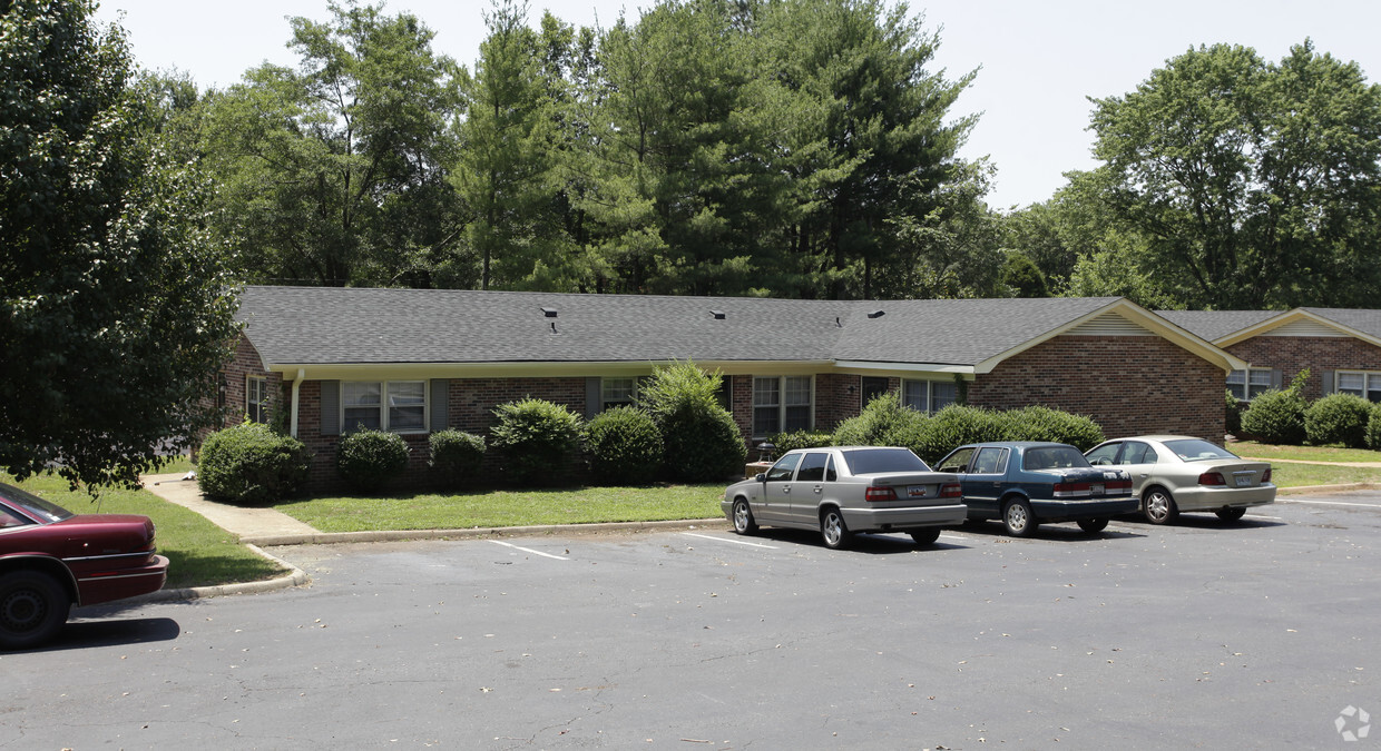 Primary Photo - Creekside Apartments