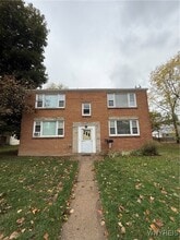 Building Photo - 3422 Raymond Dr