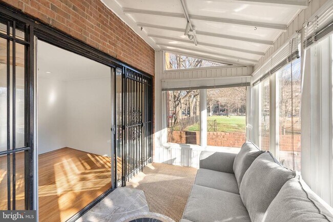 Foto del edificio - 500 G St SW