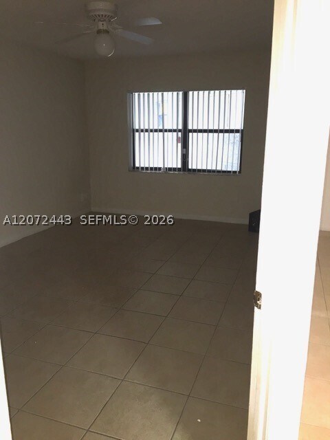 Building Photo - 8290 Lake Dr