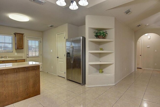 Foto del edificio - 2910 Santa Ana St