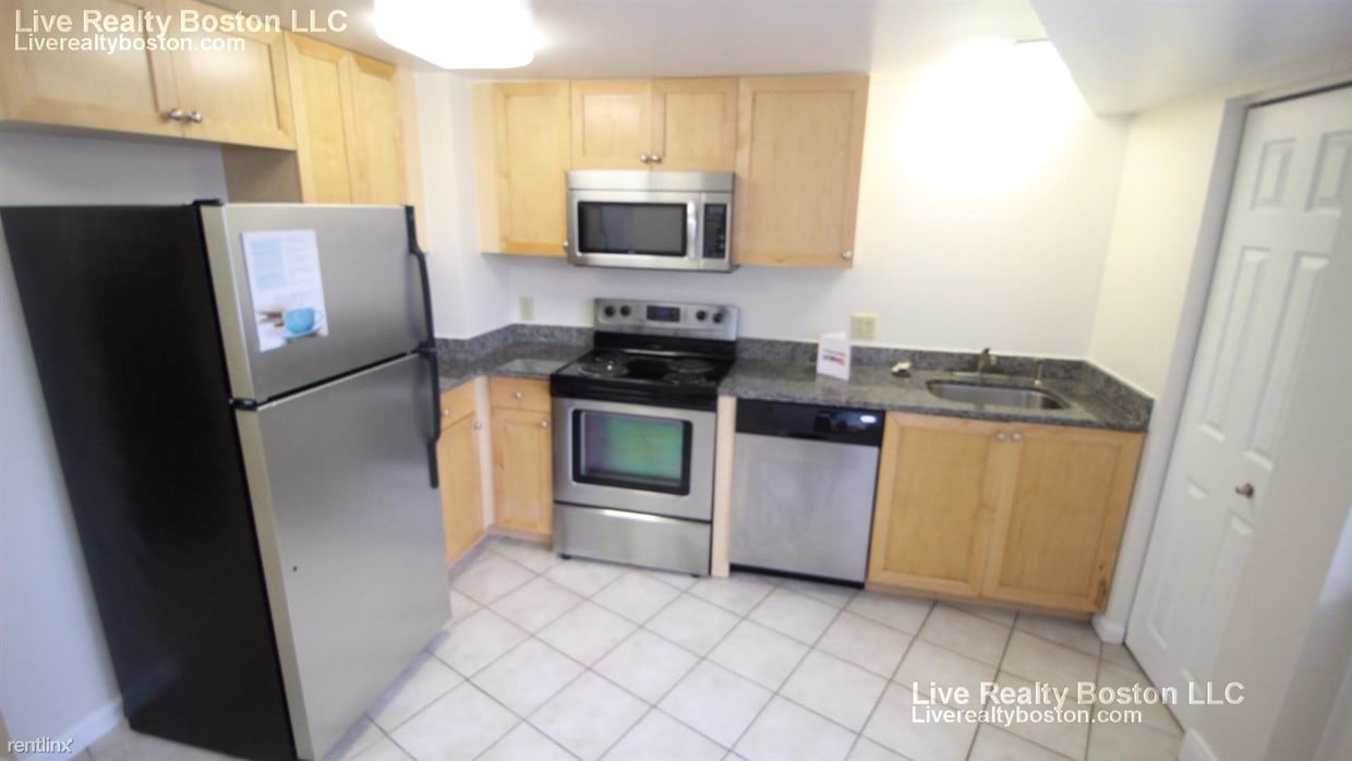 10 Summer St, Malden, MA 02148 Condo for Rent in Malden, MA