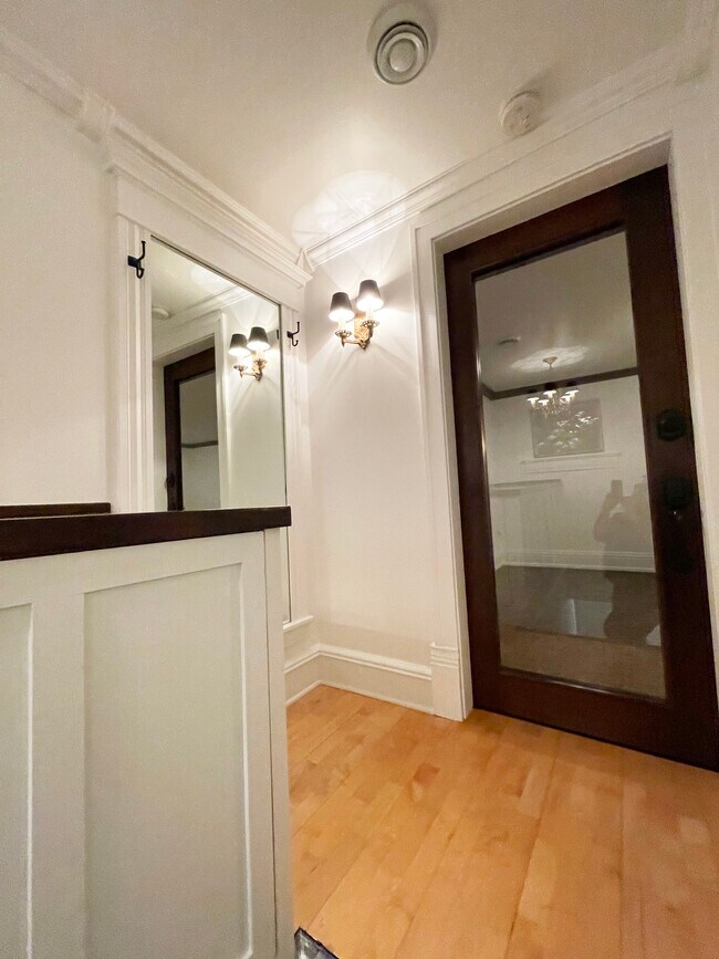Foto del edificio - 2408 4th St NE