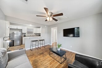 Building Photo - 6923 Avenue F