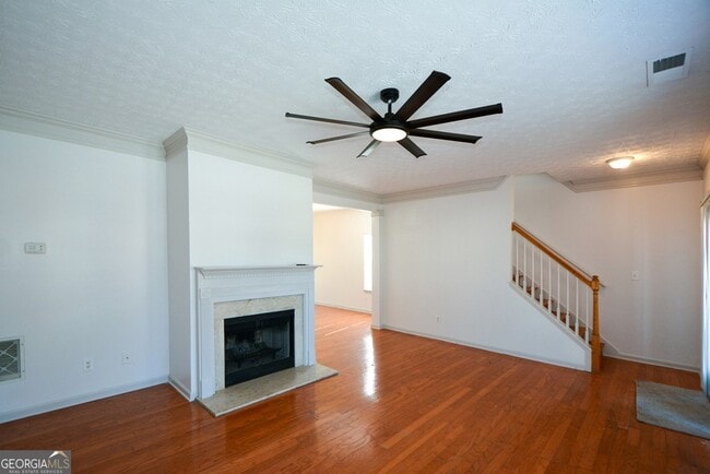 Foto del edificio - 5460 Hampton Ct