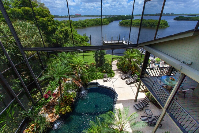 Building Photo - 1241 Tree Bay Ln