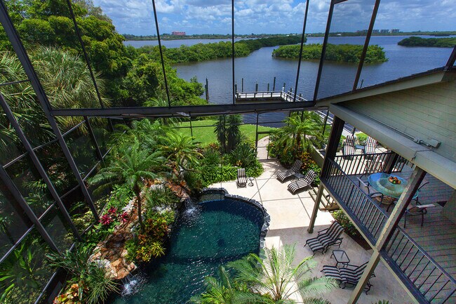 Foto del edificio - 1241 Tree Bay Ln