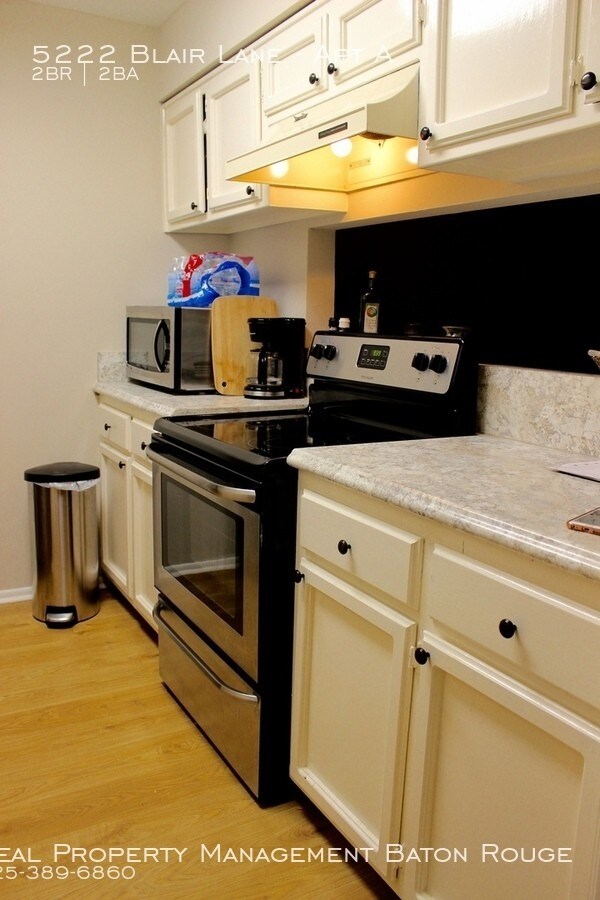 Foto del edificio - 5222 Blair Ln