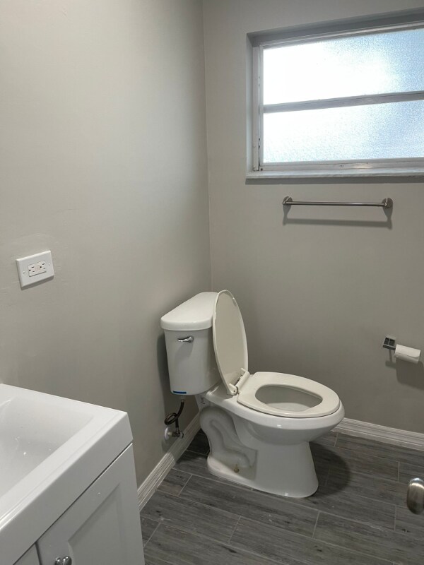 1013 Neptune Dr Unit 1013 B, Ruskin, FL 33570 Room for Rent in Ruskin