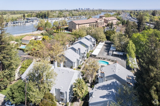 Aerial - Captains Table Apartments