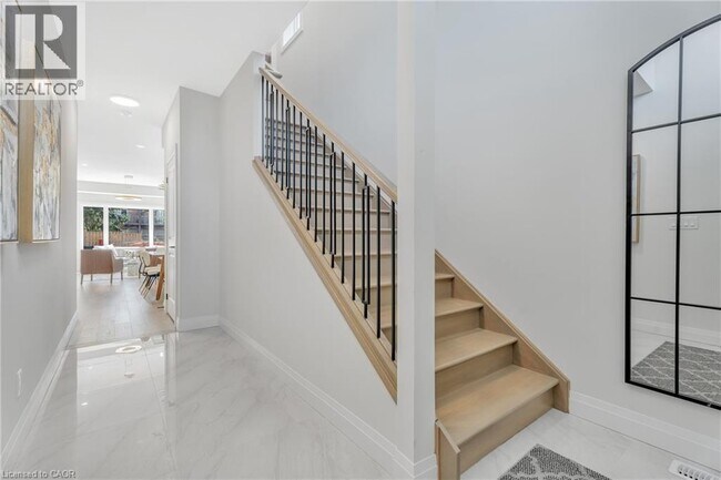 Building Photo - 447 B Stone Church Rd W