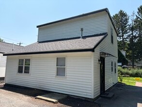 Building Photo - 905 Balltown Rd