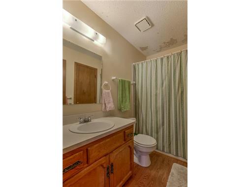 MASTER BATH - 11027-11035 N Oak Traffic Way