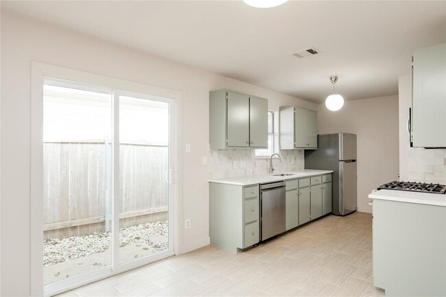 Foto del edificio - 8110 Willet Trail