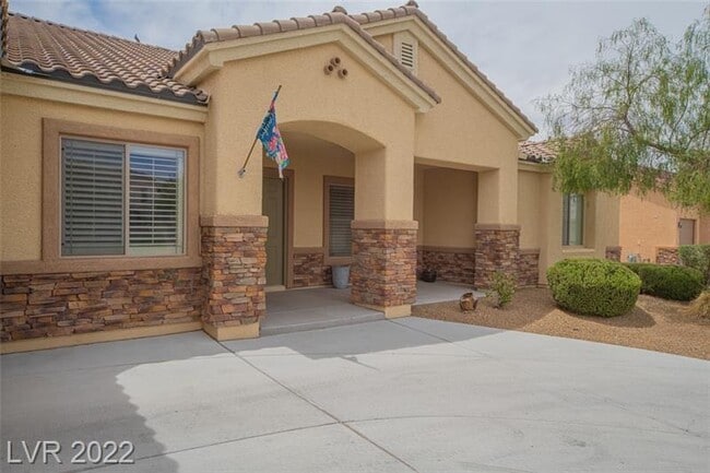 Front - 4935 Moncada Way