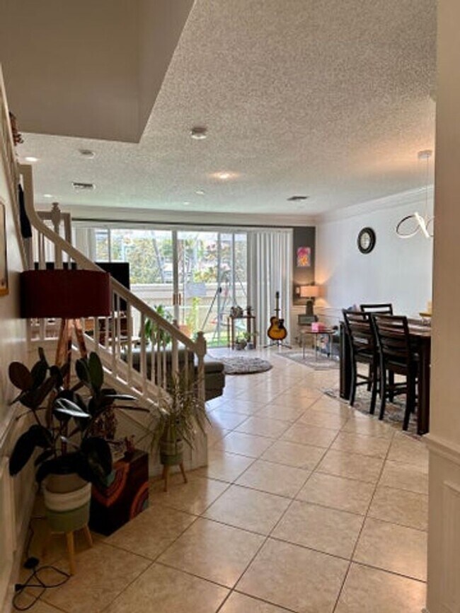 Foto del edificio - 5425 Grand Park Pl