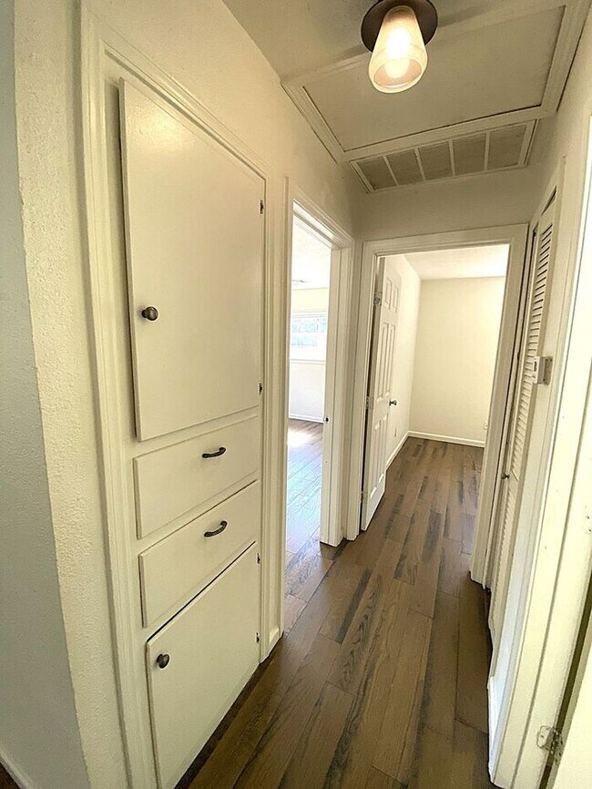 Building Photo - Spacious 2 Bed 1 Bath in Norman, OK
