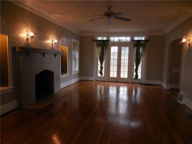 Building Photo - 598 Campbell Hill St NW