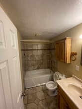 Building Photo - 1075 Winona Dr