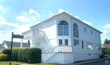 Building Photo - 117 Brighton Ave
