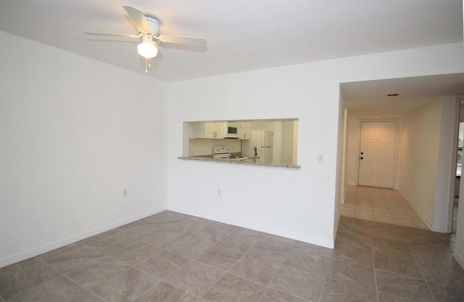 Building Photo - 1224 Commonwealth Cir